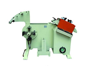 自動送料矯正機 自動送料矯正機